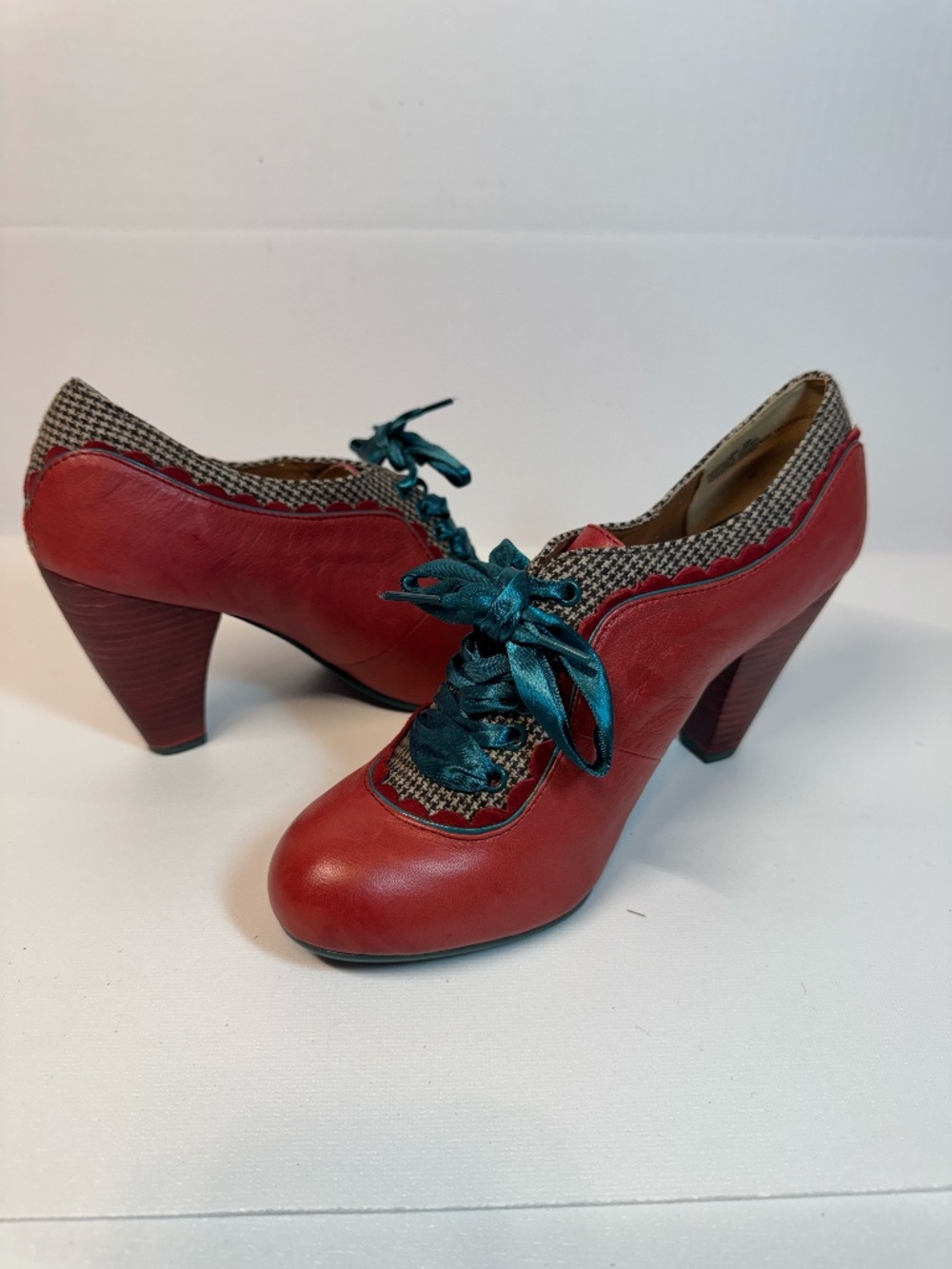Poetic Licence Red Houndstooth Teal Ribbon Lace-Up Oxford Heels 6M